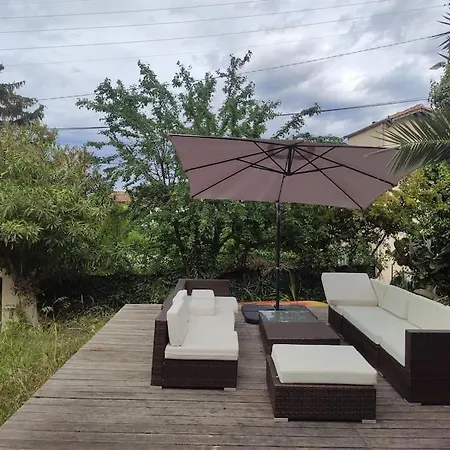 Charming, Quiet House 7 Minutes Walk From Center *