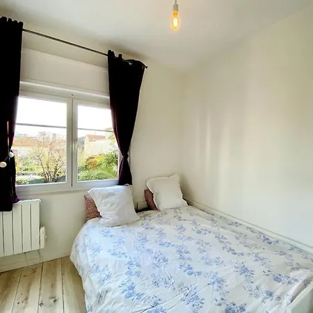 Charming, Quiet House 7 Minutes Walk From Center Holiday home *