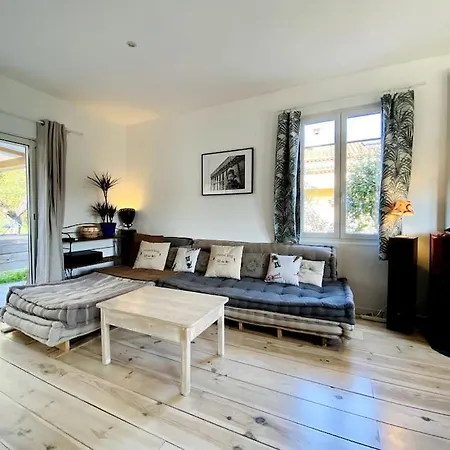 Charming, Quiet House 7 Minutes Walk From Center Antibes