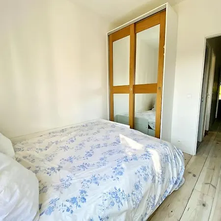 Charming, Quiet House 7 Minutes Walk From Center 펜션